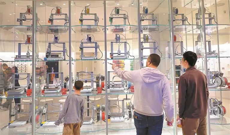 激光安全：從“看不見的風(fēng)險(xiǎn)”到“全球通行的信任”——